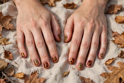 Short fall nails with tortoise shell and leopard print designs for autumn 2026